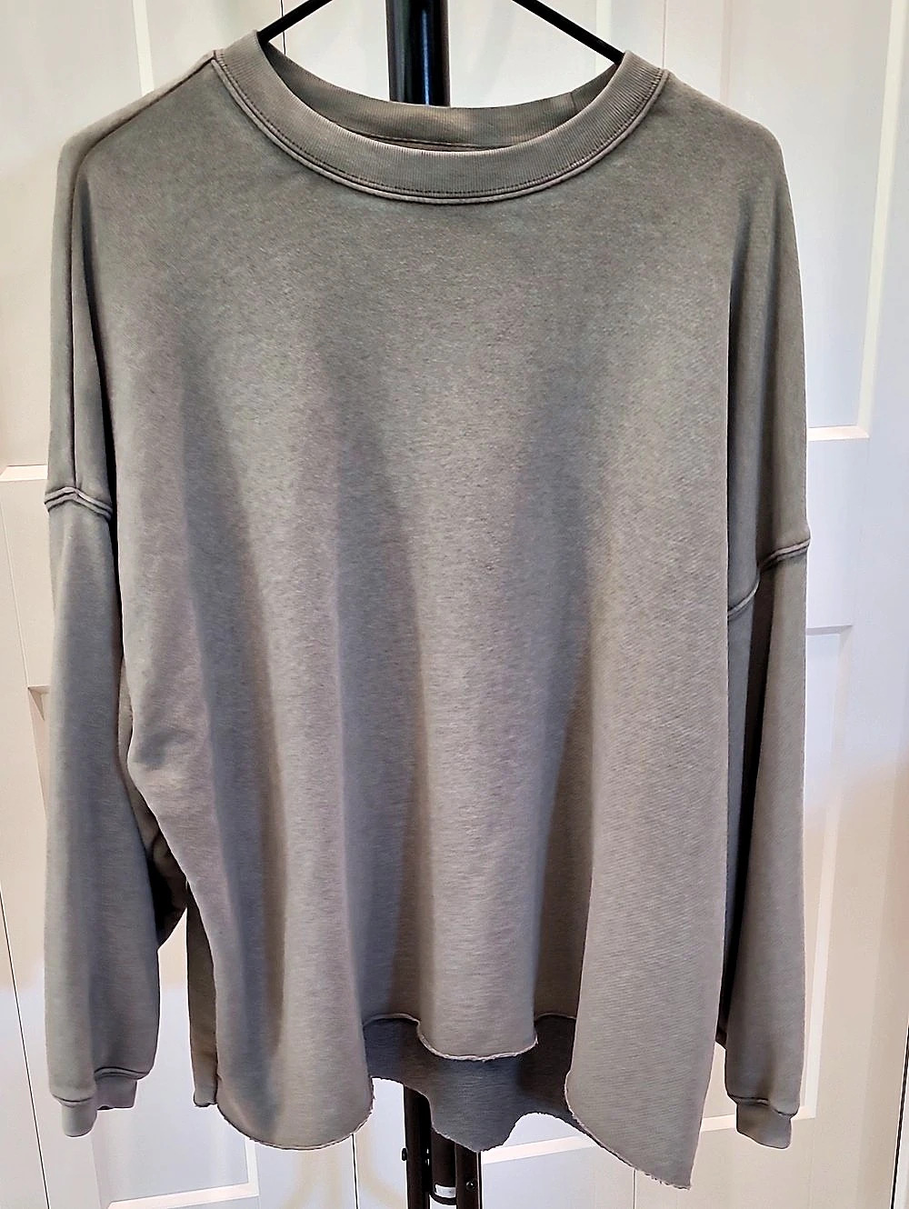 aerie Oversized Long Sleeve Sweatshirt in Olive Size Medium